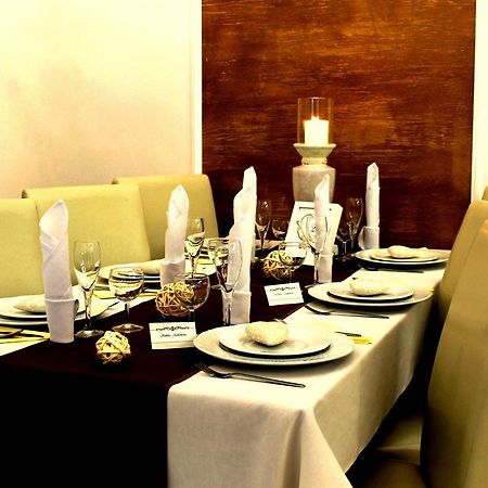 Imperium - Hotel Restauracja Firlej Eksteriør billede