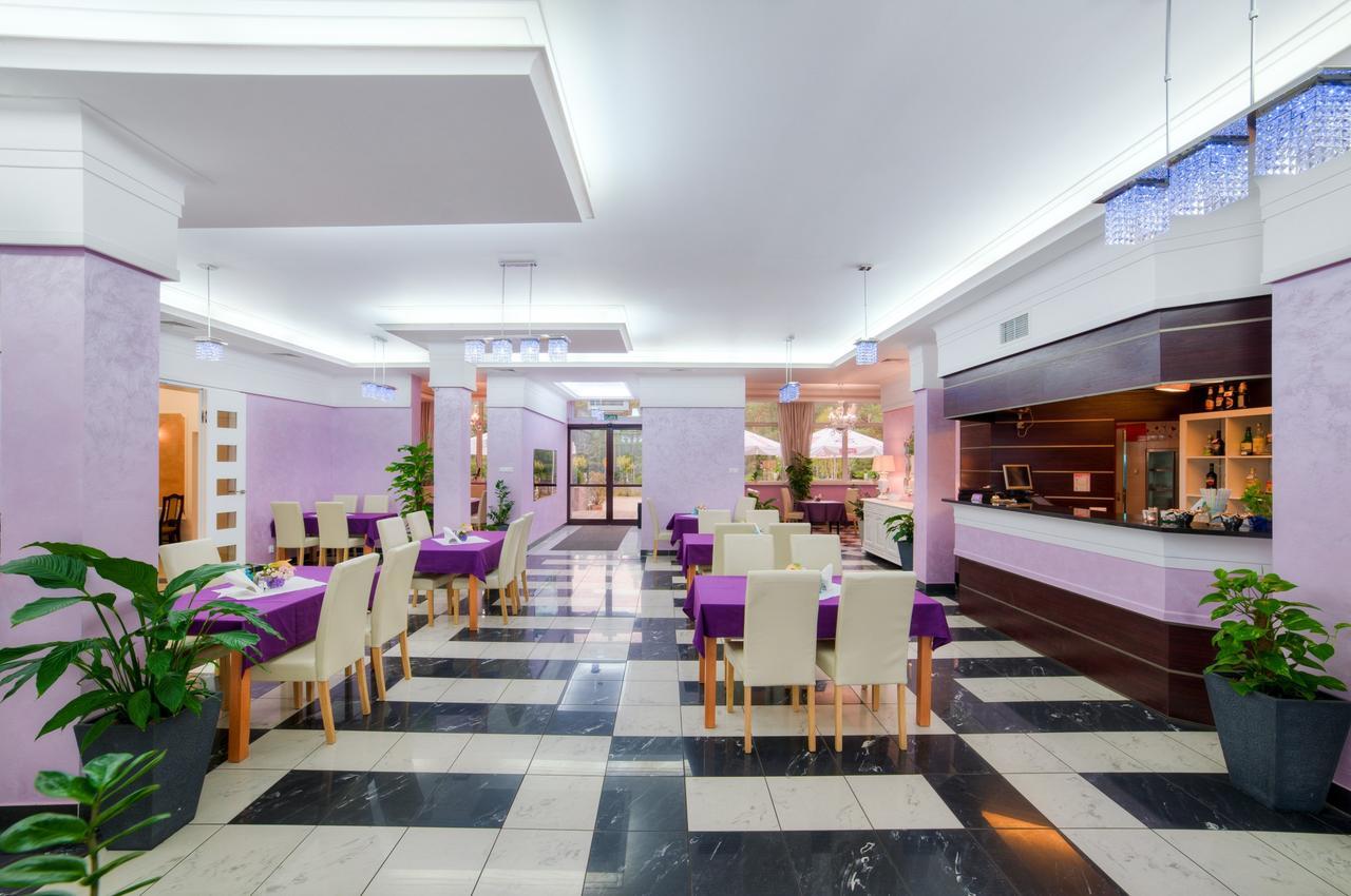 Imperium - Hotel Restauracja Firlej Eksteriør billede